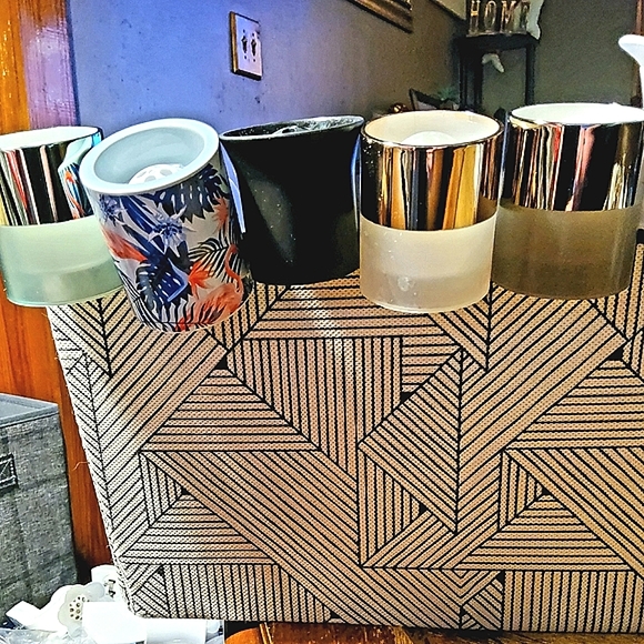 WALLFLOWER PLUGS BY BATH AND BODY WORKS NEW AND USED - Picture 1 of 3